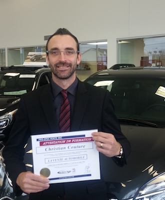 Christian Couture commence sa carrière chez Nissan de Sherbrooke