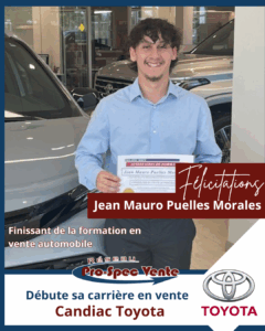 Finissant à la formation pour devenir conseiller en vente automobile